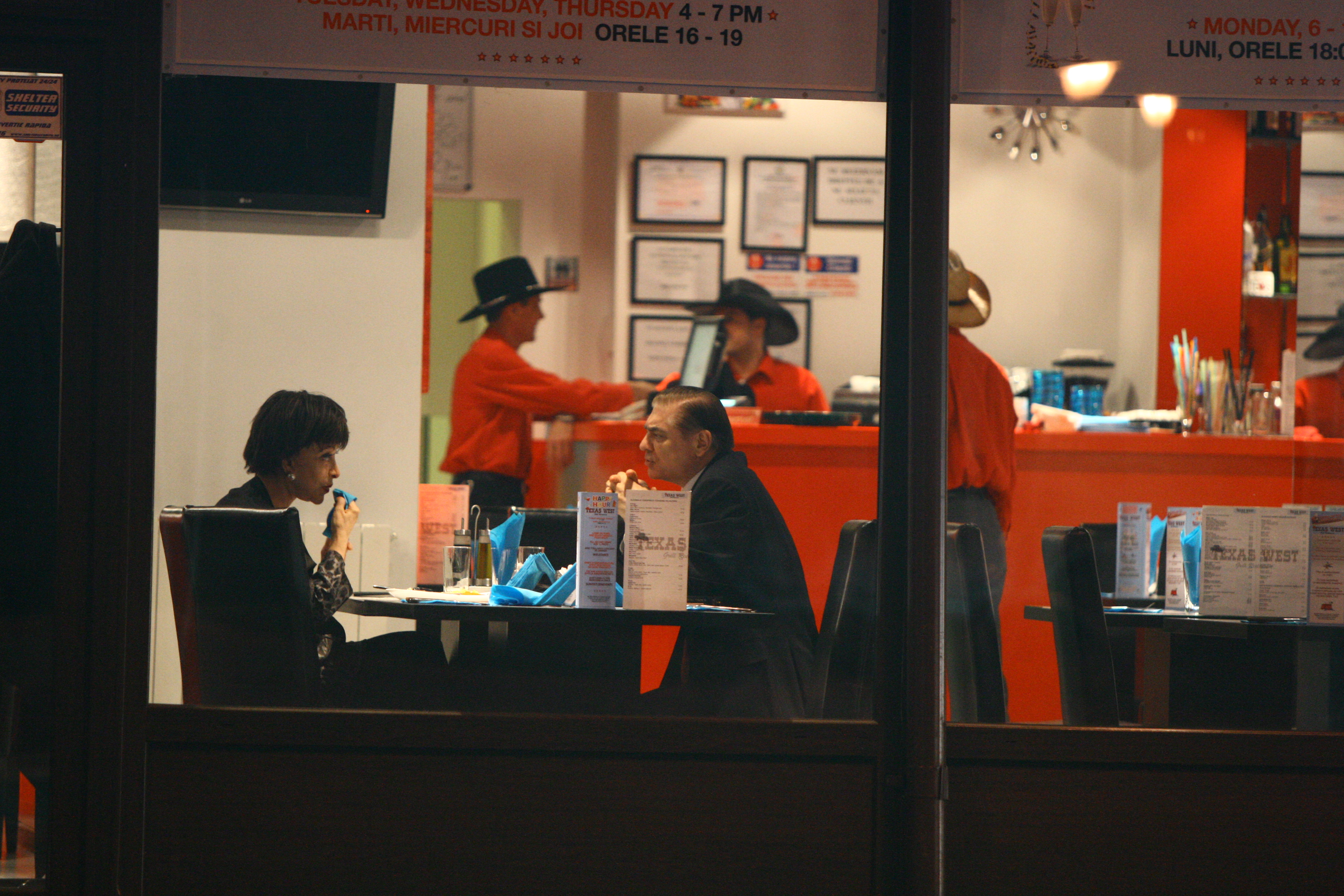 Prinul Paul si Printesa Lia au luat o cina romantica in oras