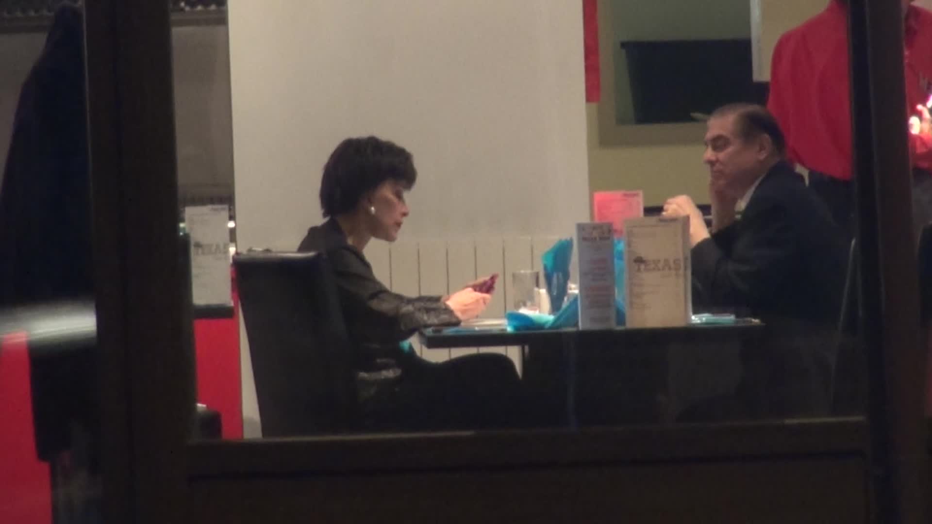 ... a infipt-o in urechi si a inceput sa se scarpine! Satisfactia pe chipul lui, nepretuita!