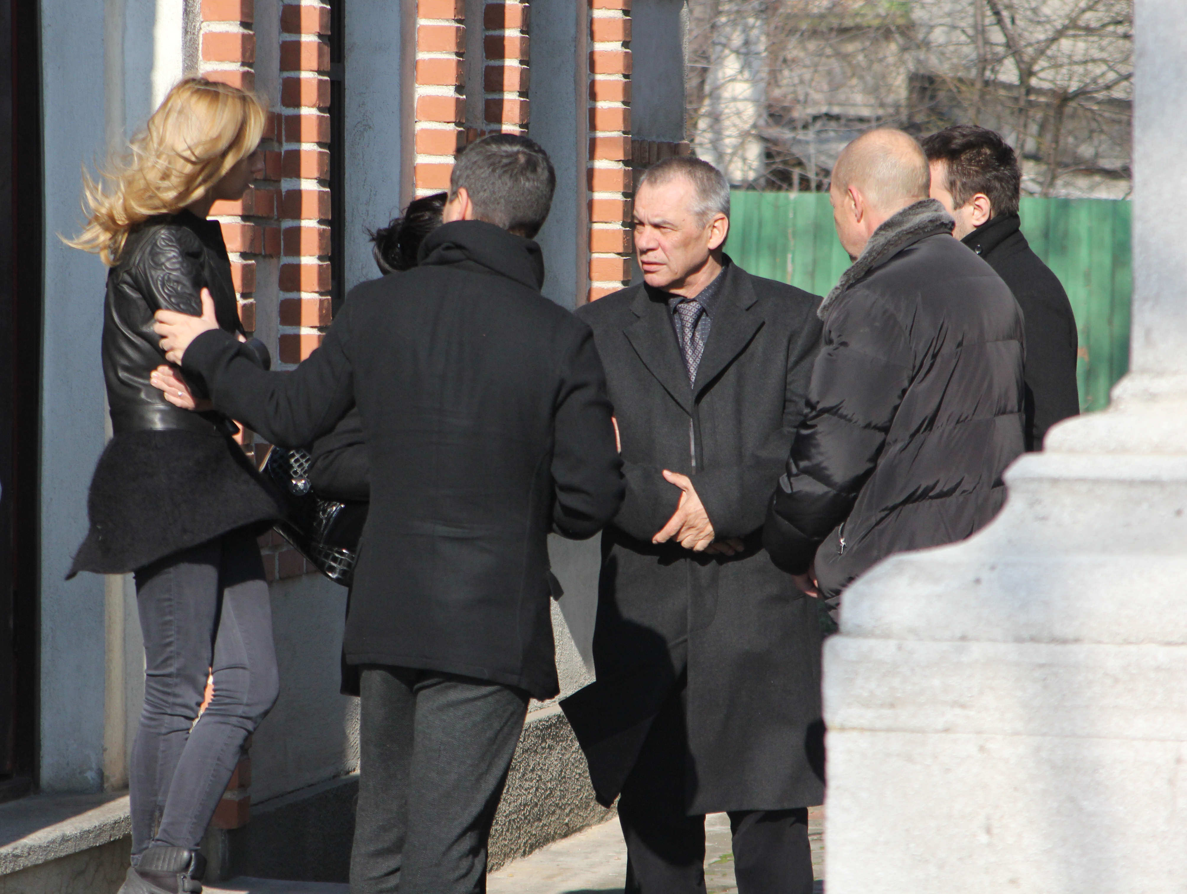 Prietenii Micai si-au luat ramas bun de la artista