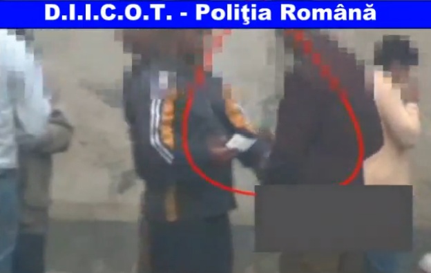 Camatarii cereau dobanzi de 100% de la gravide si oameni cu handicap