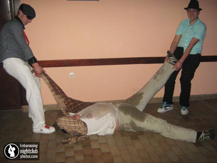 Hai la groapa cu furnici, altfel o sa dormi aici