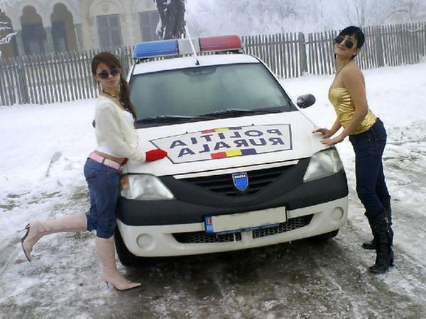 Iarna pe ulita e periculos, iar fetele s-au dosit la siguranta