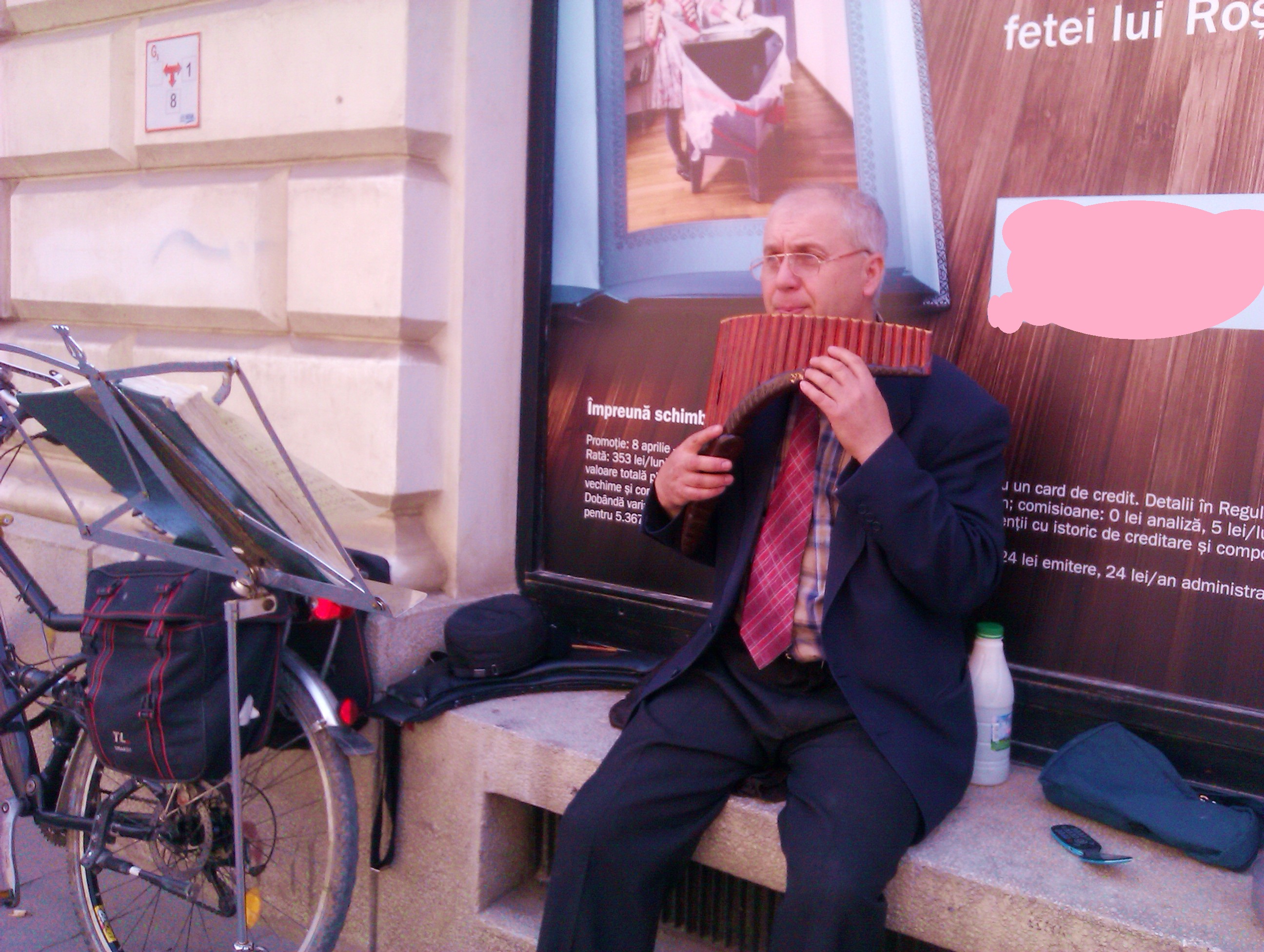 Naistul Dura Constantin a ajuns sa cerseasca in Centru pentru o paine