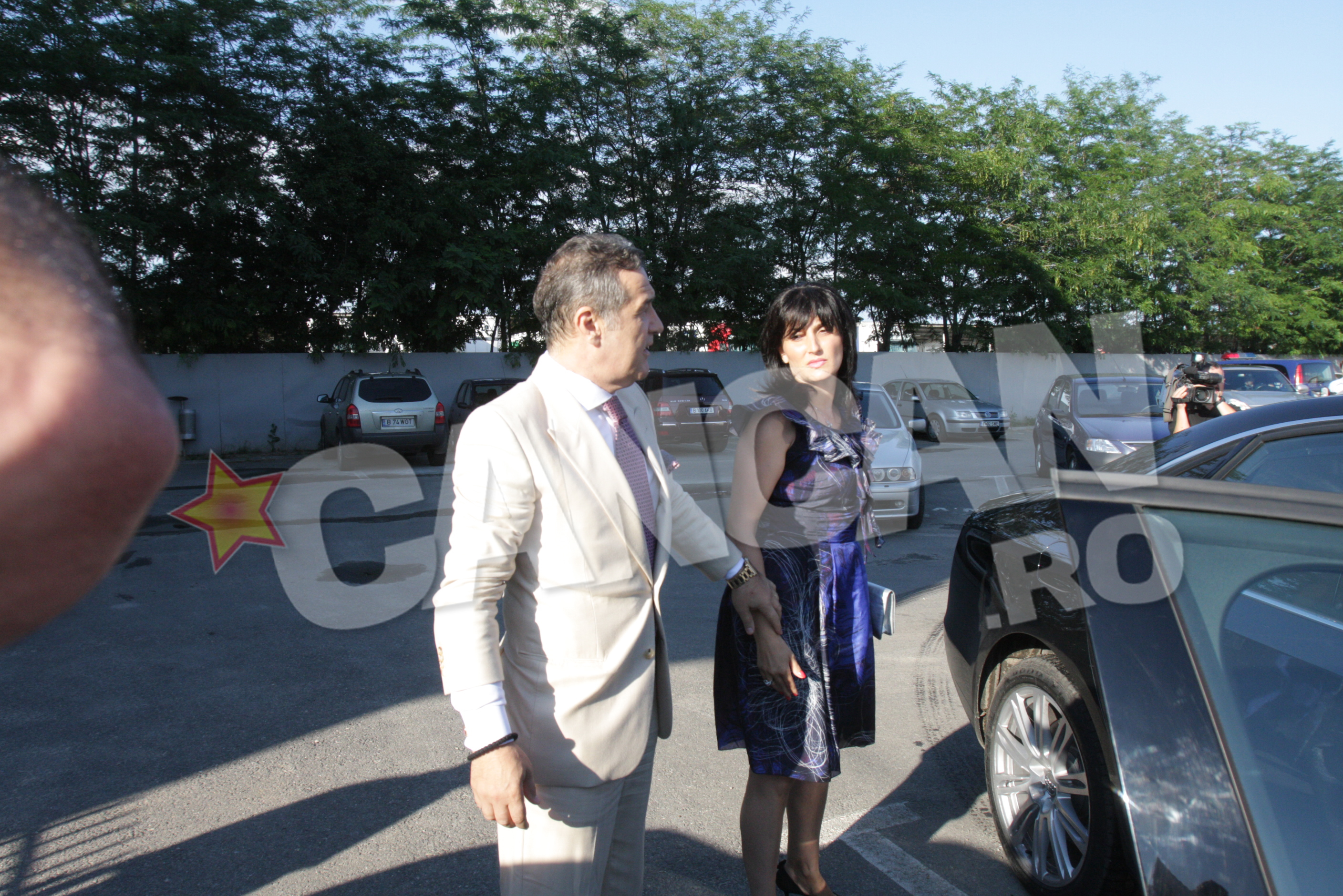 Sotii Becali, la cununia civila a finului lor, Cristi Borcea, cu Alina