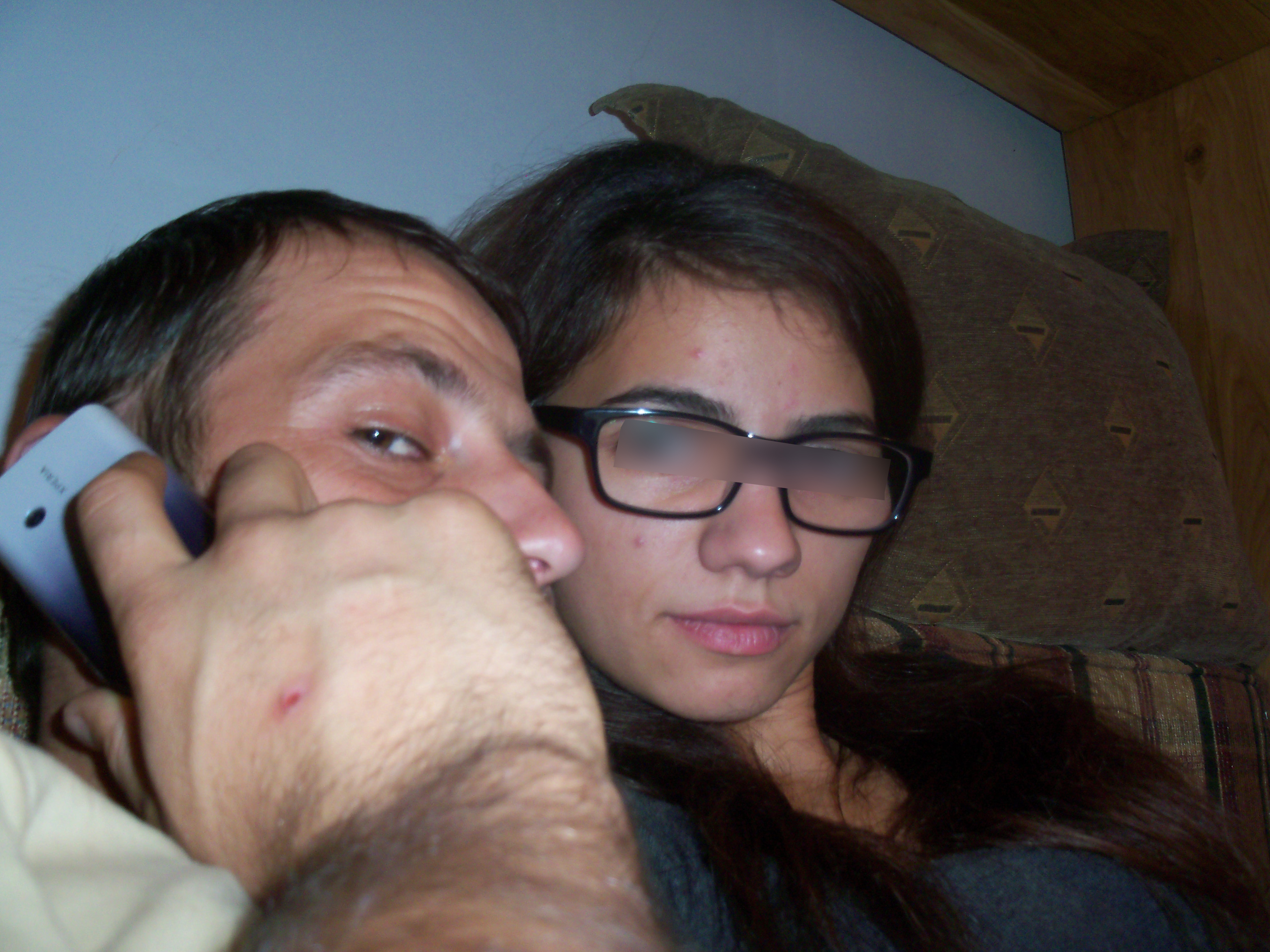 Calugarul Fanurie a pozat in pat, intr-o ipostaza destul de intima