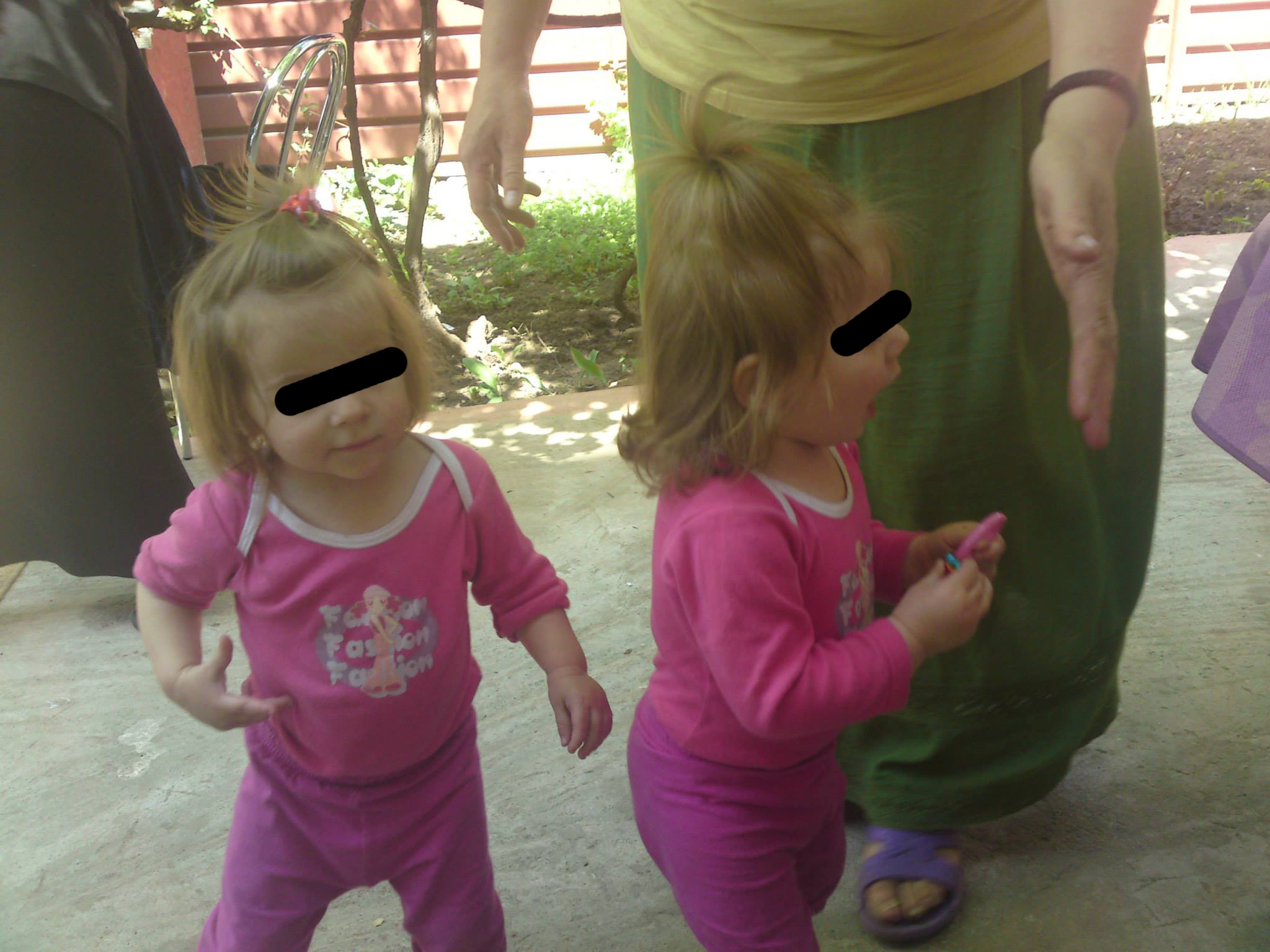 Are atent grija de fiicele sale