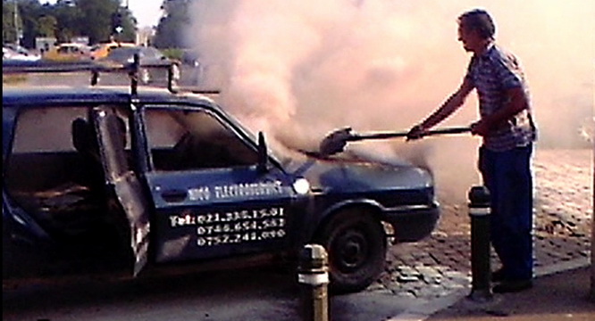 O masina a luat foc in centrul Capitalei