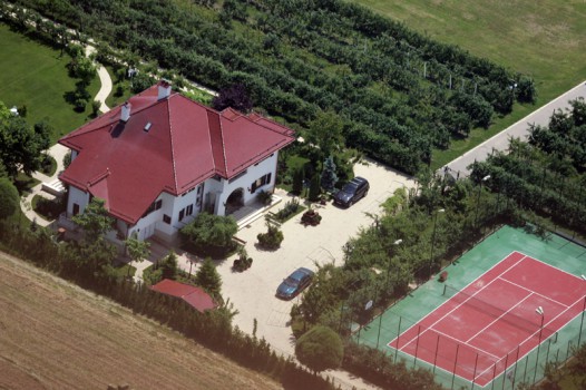 Proprietatea guvernatorului BNR vazuta din aer (foto:wikimapia.org)