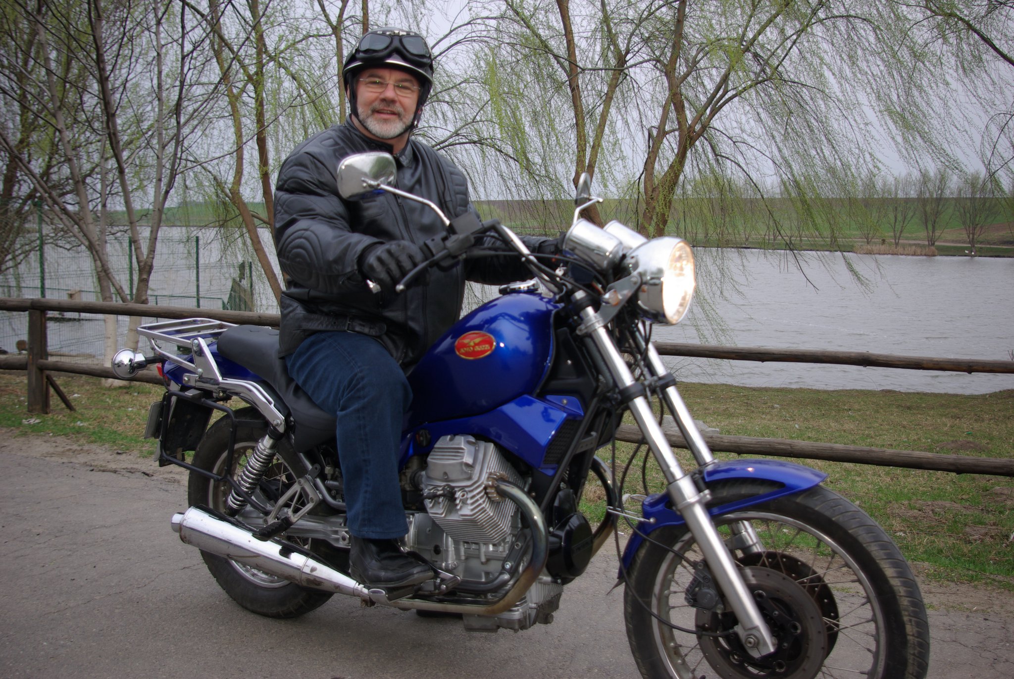 In '96 candida la Presedintia Romania, in prezent Nutu Anghelina are un birou de mediere si este indragostit de motociclete