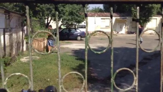 Vagabonzi fugariti cu arme - 2