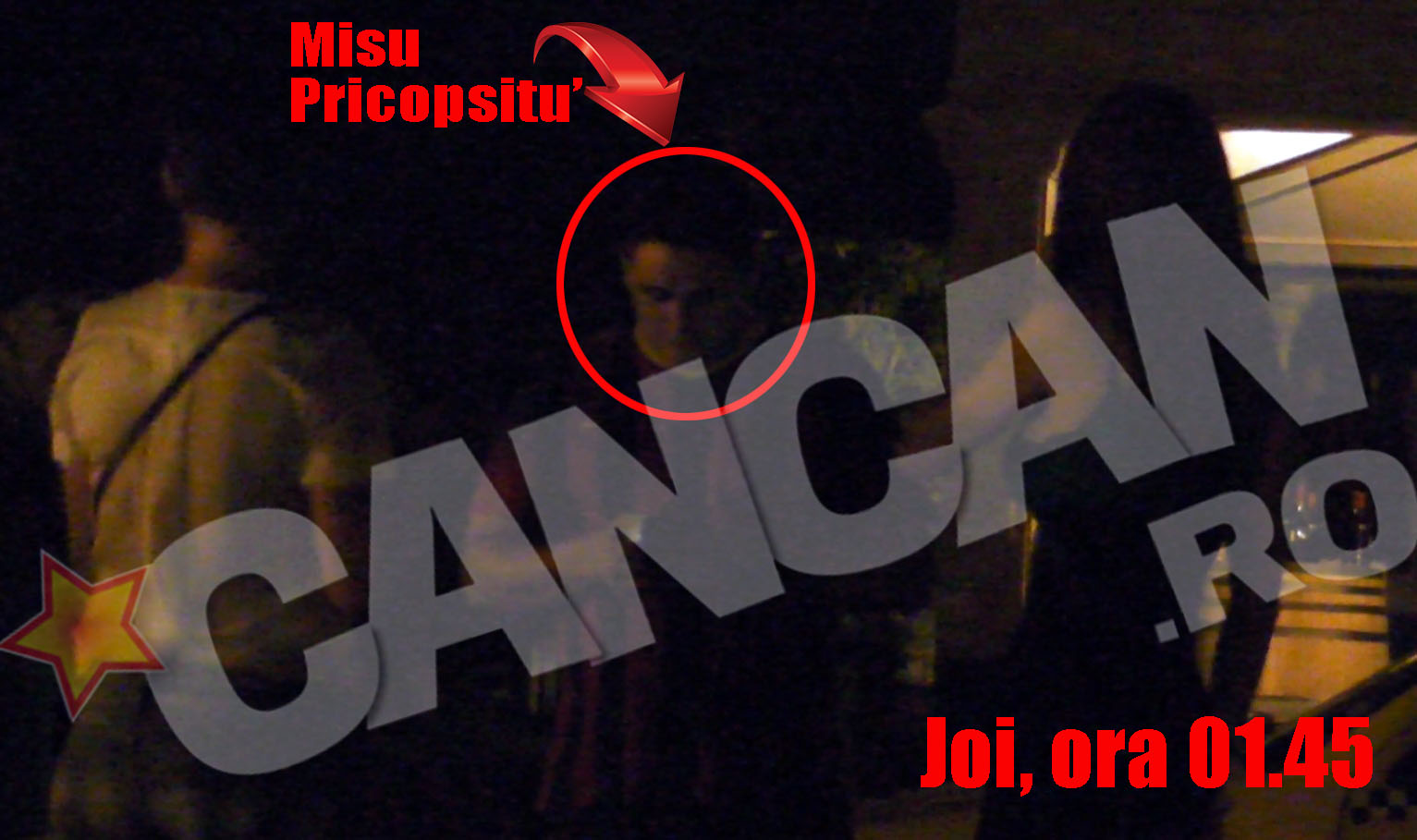 Misu a fost flancat tot timpul de cele doua fete sexy