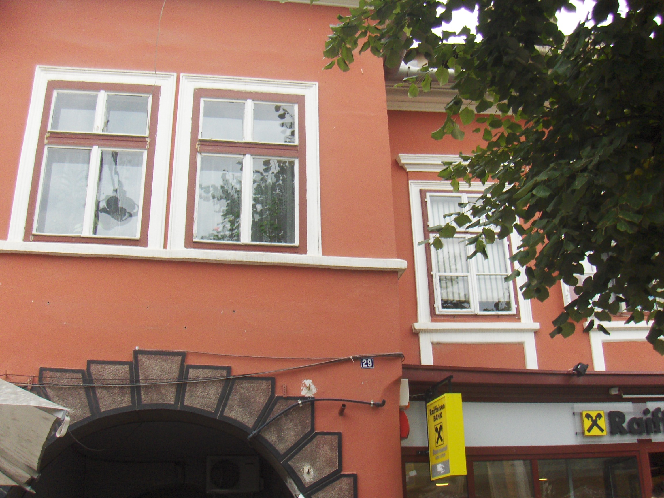 Acest imobil a fost inchiriat de Iohannis