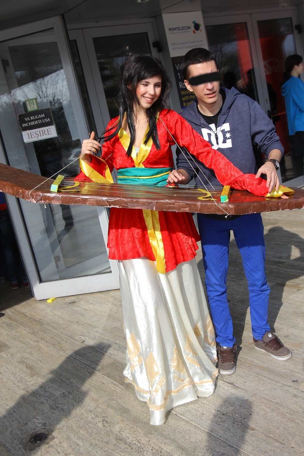 Ana Maria a lucart o luna la costum