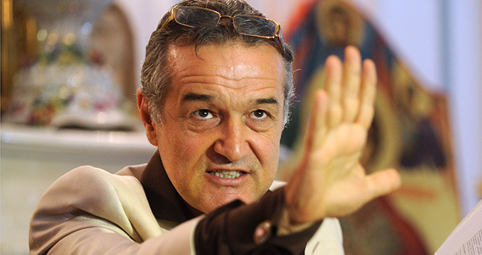 Gigi Becali a fost transferat la Penitenciarul Poarta Alba