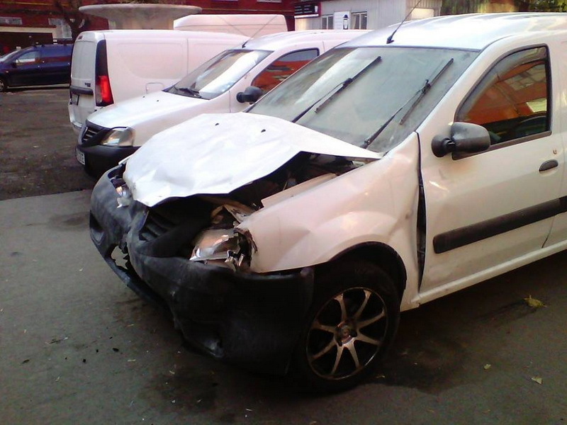 Masina avariata - 16