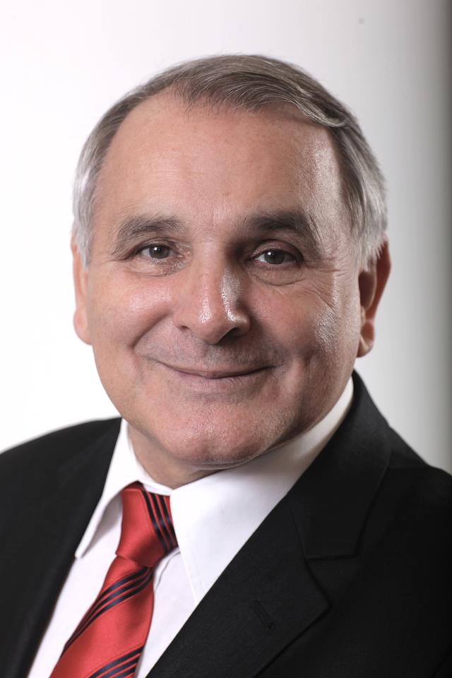 Politicianul detine aproape 500.000 de lei in banca