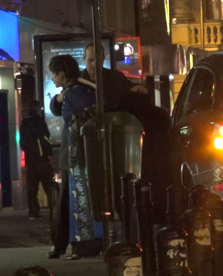 Printesa Lia a preferat sa se dezbrace de haina, inainte sa intre in magazinul de lux