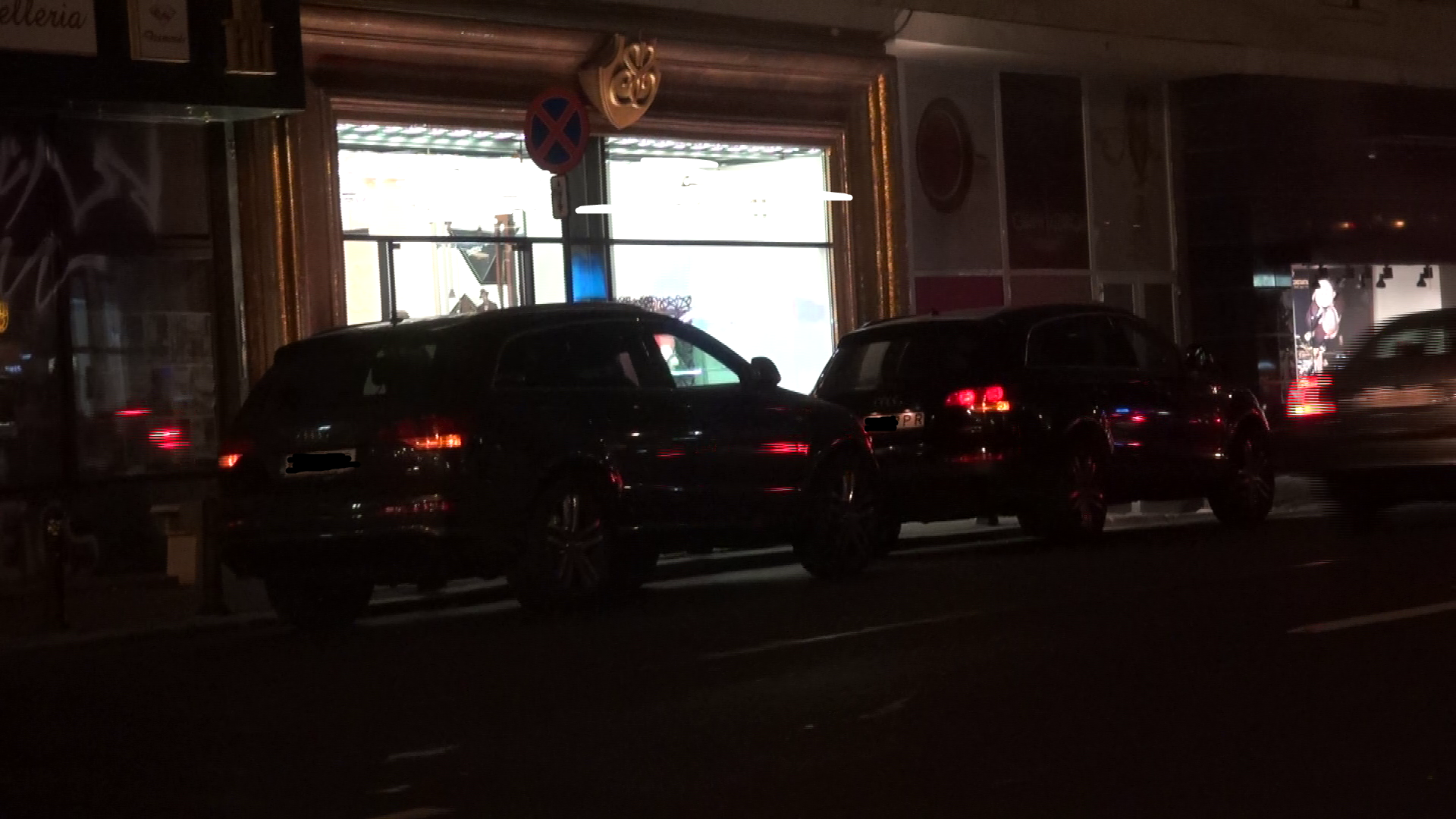 Masina cuplului primcial a blocat timp de o ora o artera circulata din Capitala.