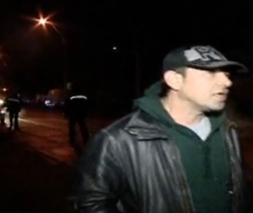 Gheorghe Pavel, sotul Marianei, a spus in seara respectiva ca a fost agresat de femeie si ca aceasta i-a furat o borseta cu 1.000 de lei