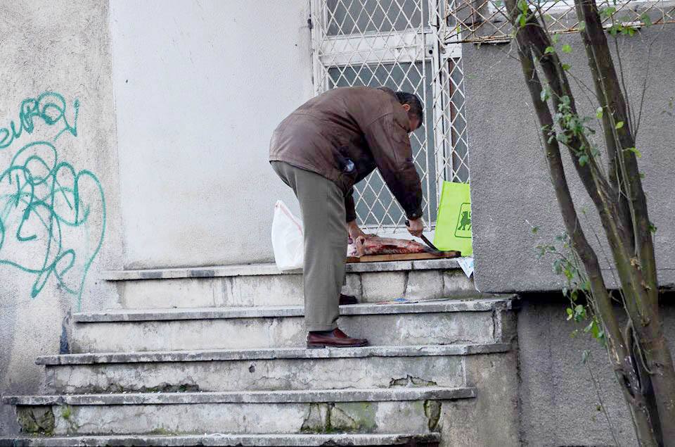 Dupa cateva clipe, barbatul a trecut la 