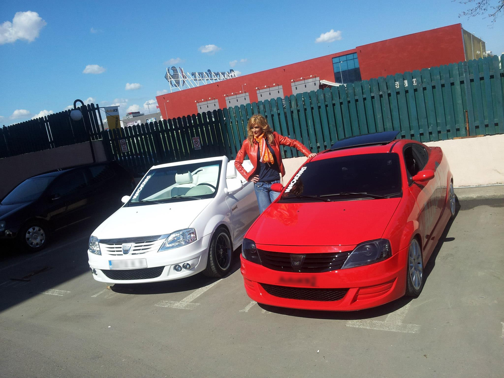 Roxana Ciuhulescu a fost prima vedeta care a testat cele doua masini