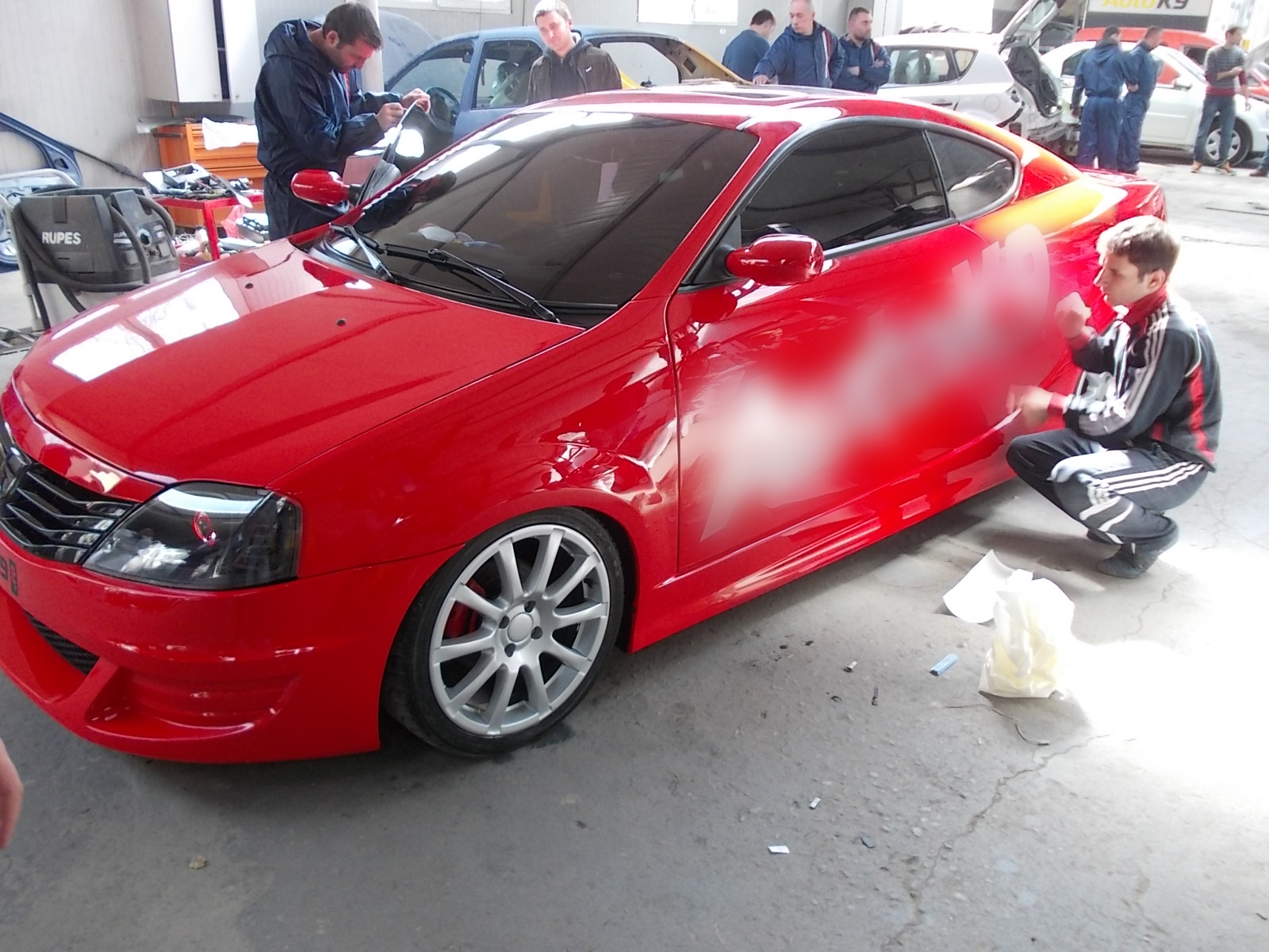 Asa arata primul si singurul Logan Coupe din Romania, la numai cateva ore dupa ce a fost scos din service