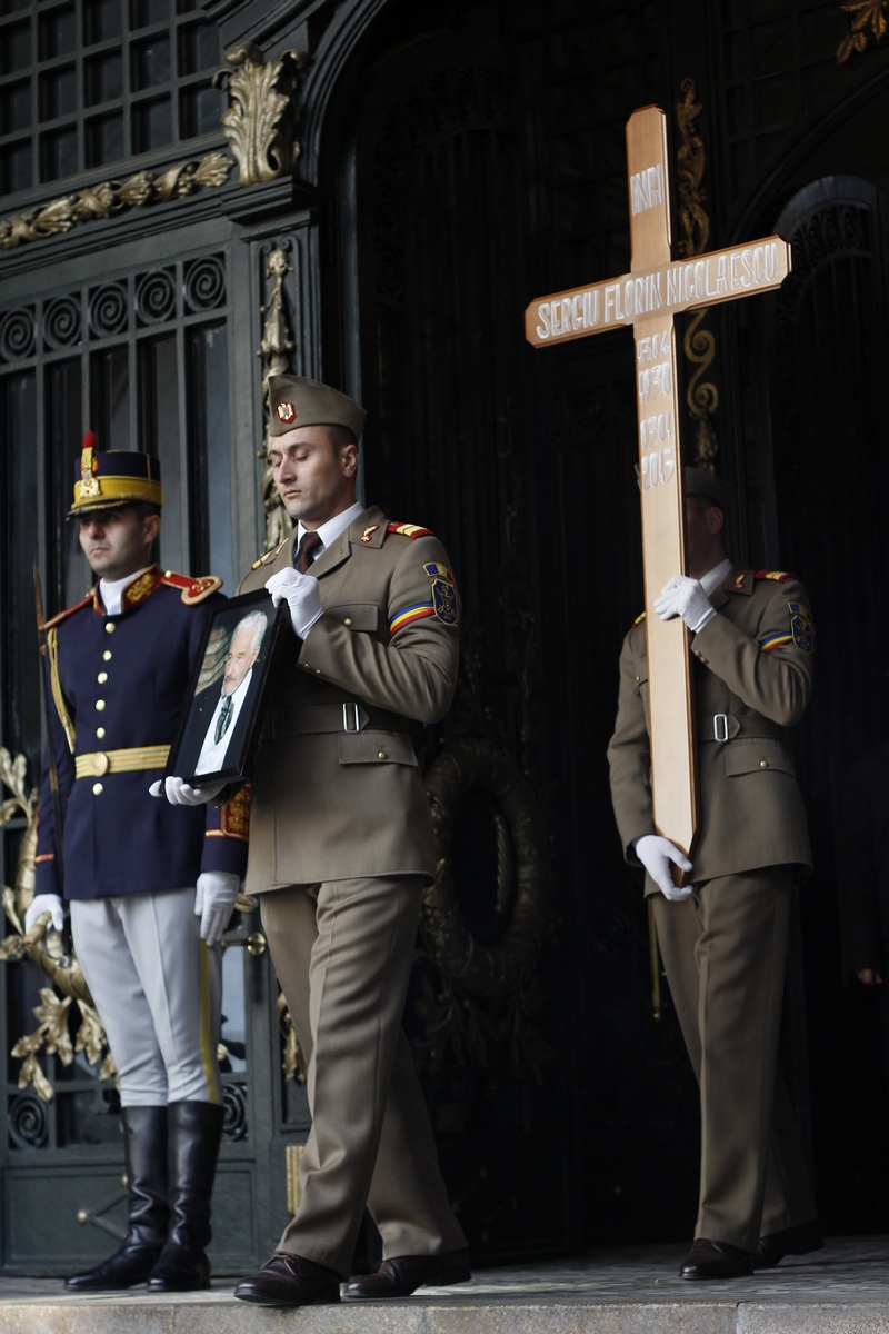 Pe 3 ianuarie se implinesc doi ani de la moartea maestrului Sergiu Nicolaescu