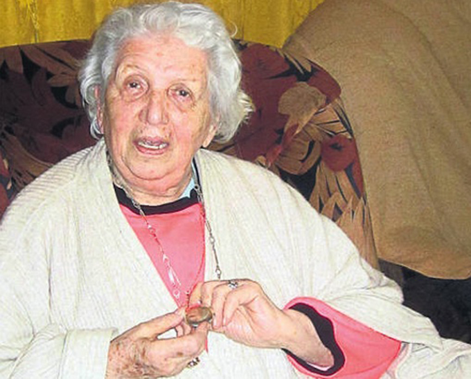 Iolanda va fi ajutata de o prietena sa scrie cartea