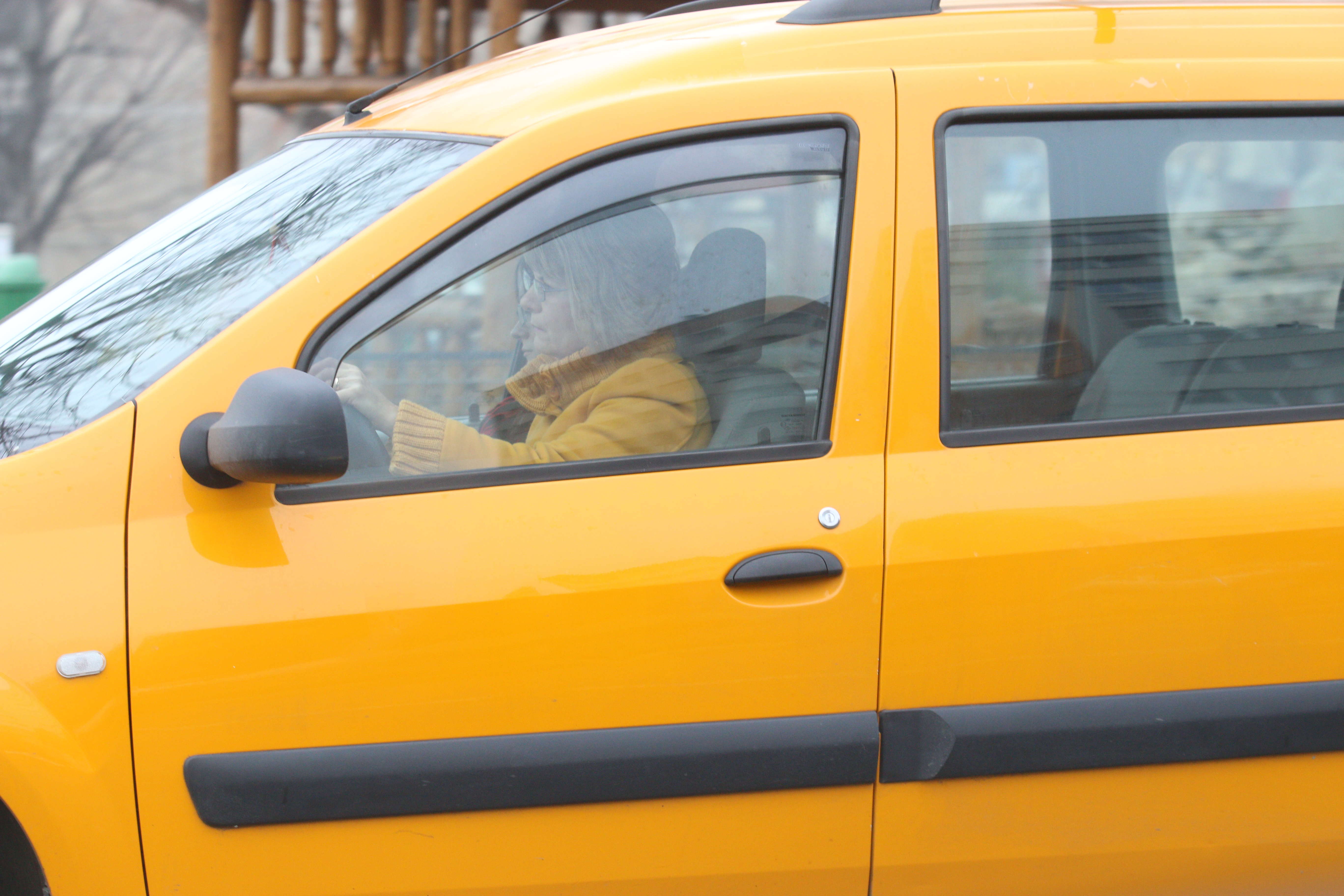 Sotia taximetristului a condus masina in care a fost ucis sotul ei