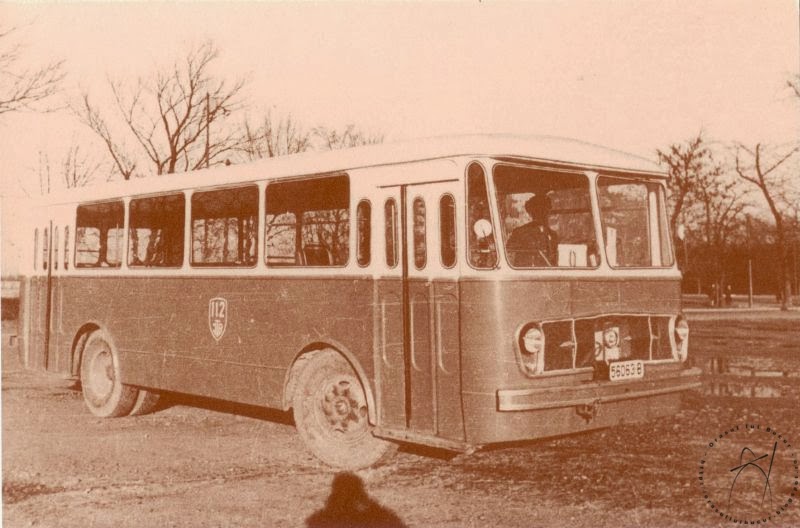 Primul autobuz fabricat la uzinele Tudor Vladimirescu in 1958