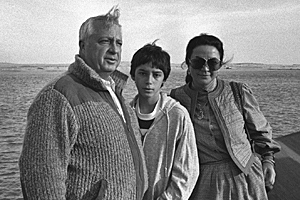 Ariel Sharon a fost lovit de blesteme pe perioada celor doua casnicii