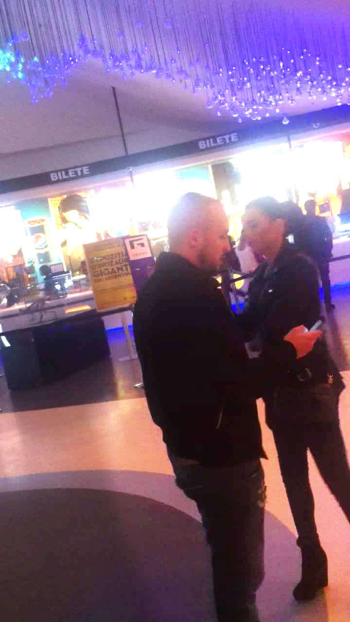 Andrei Ciomu a mers cu iubita la film