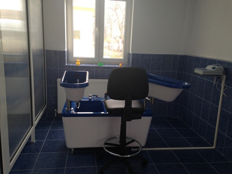 In cadrul acestui centru vor beneficia de ingrijire de specialitate aproximativ 80 de copii cu dizabilitati