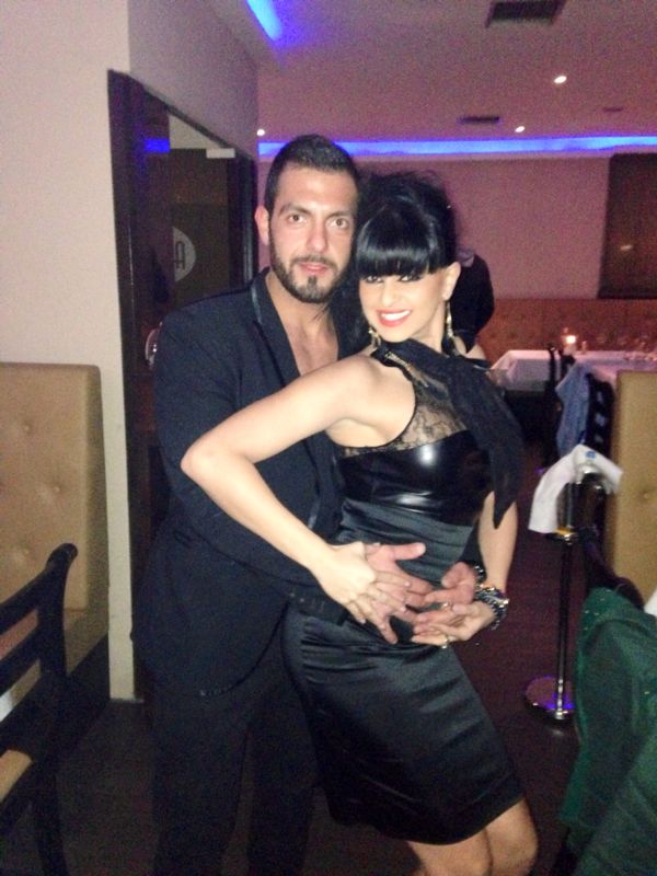 Tanara alaturi de jumatatea sa