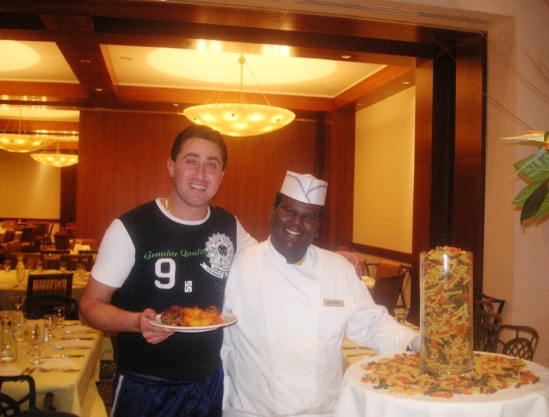 Artistul a renuntat sa mai mearga in tarile arabe de frica sa nu fie arestat