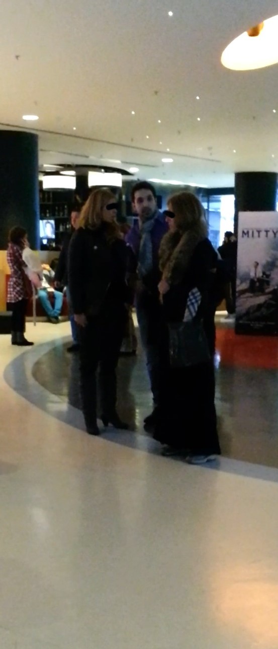 Tudy parea ca se simte bine in compania celor doua tinere