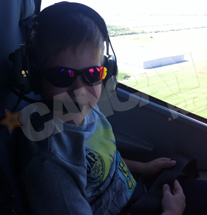 Albert (7 ani) vrea sa se faca pilot