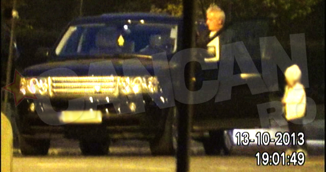 Mircea Cazacu se indreapta spre casa cu nepoata sa