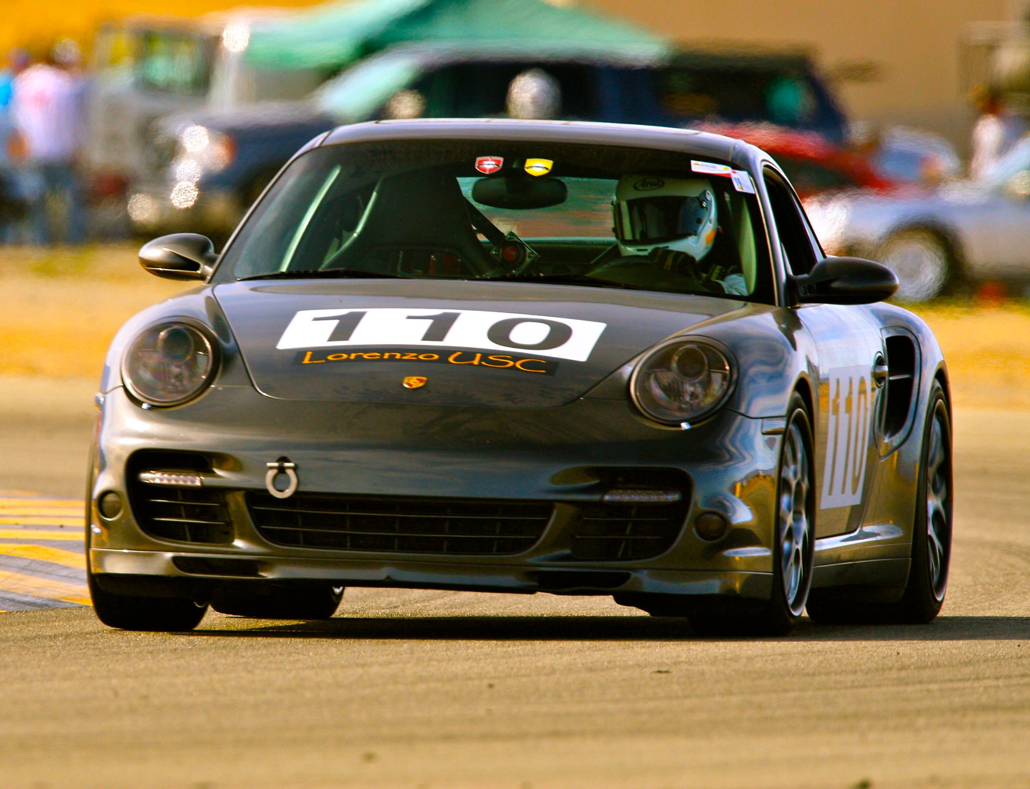 Medicul detine un Porsche asemanator cu cel in care si-a gasit sfarsitul Paul Walker