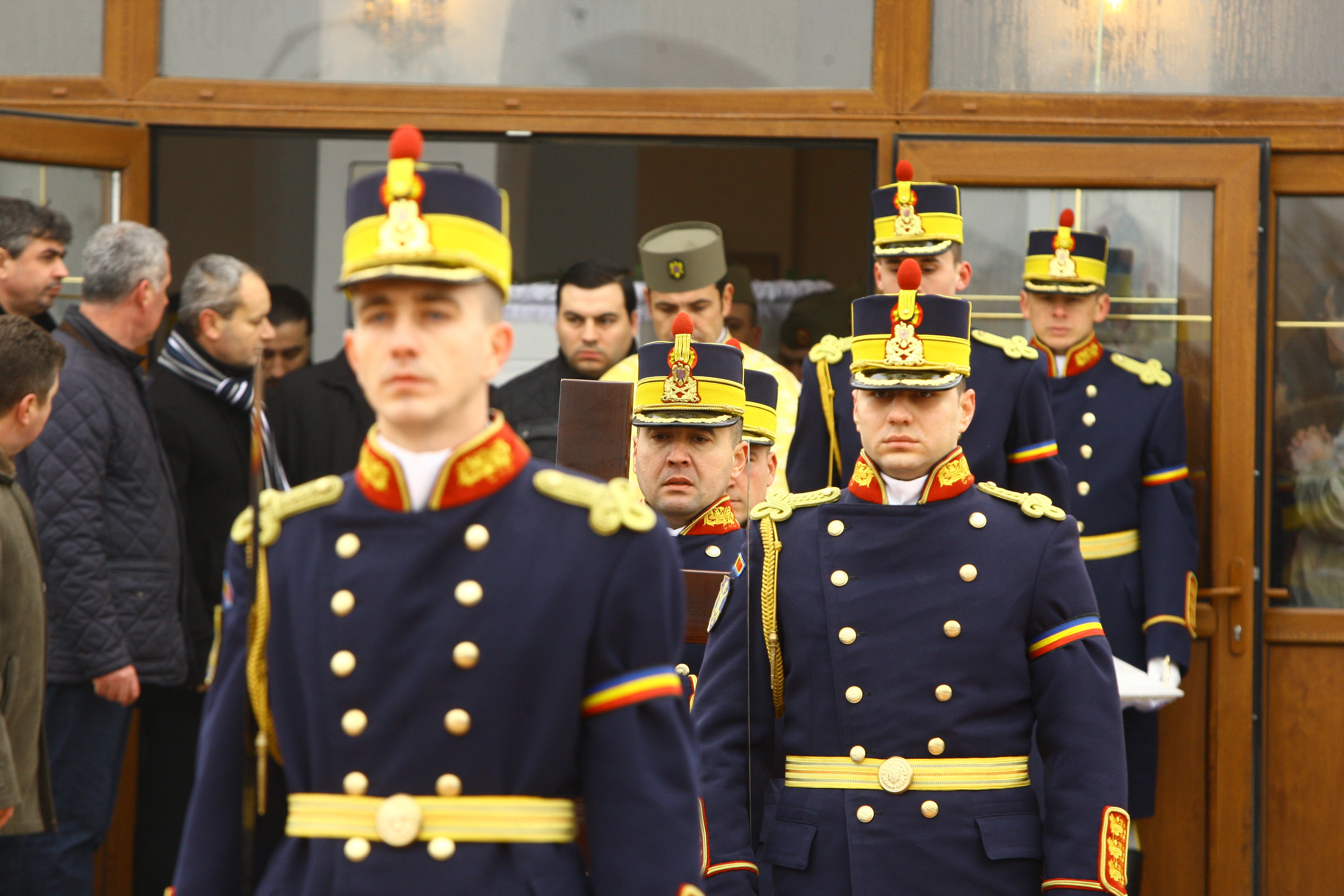 Militarii au fost ravasiti de pierderea colegei lor
