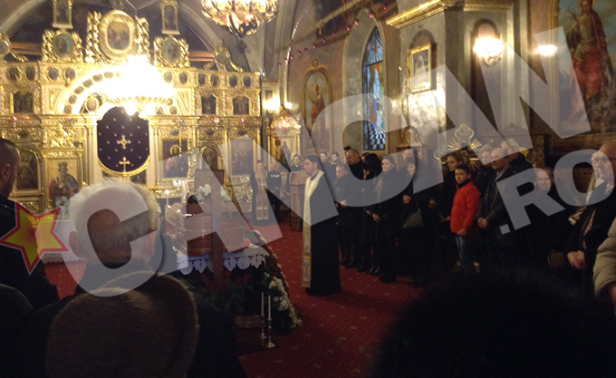 Slujba are loc in Biserica 