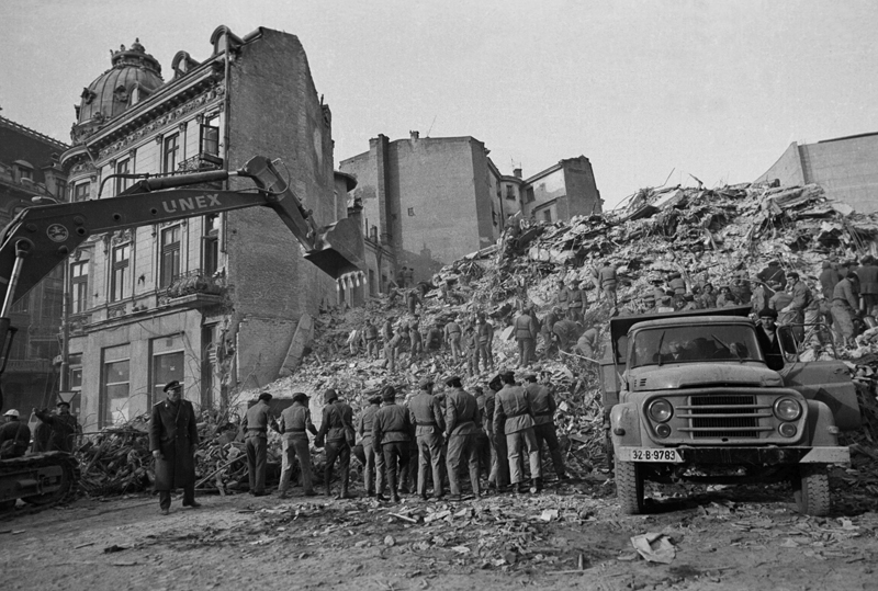 Urmarile cutremurului din 77