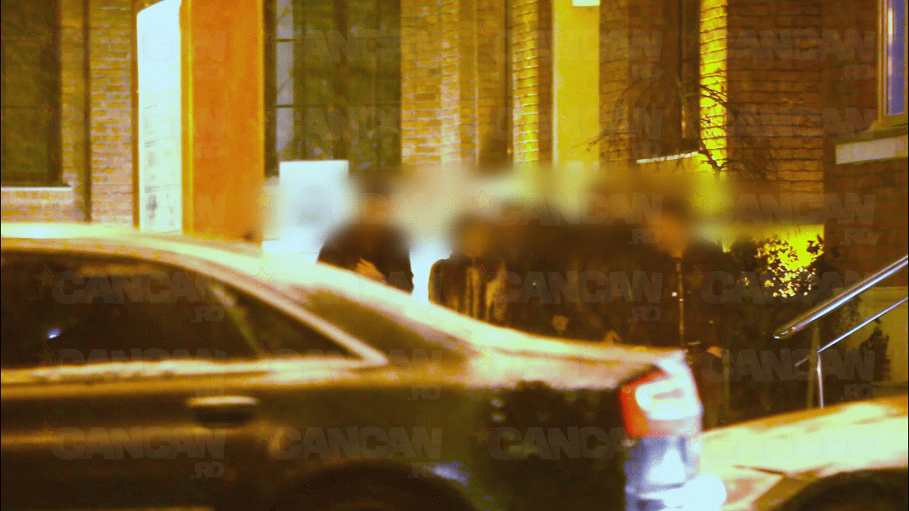 Nici baietii nu se lasa mai prejos. Un tanar a vrut sa faca o miscare de dans in fata prietenilor, dar gheata i-a dat planul peste cap