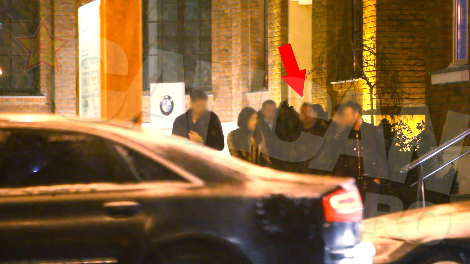 Cazatura tanarului a fost pe placul prietenilor sai, in loc sa il ajute acestia radeau in hohote