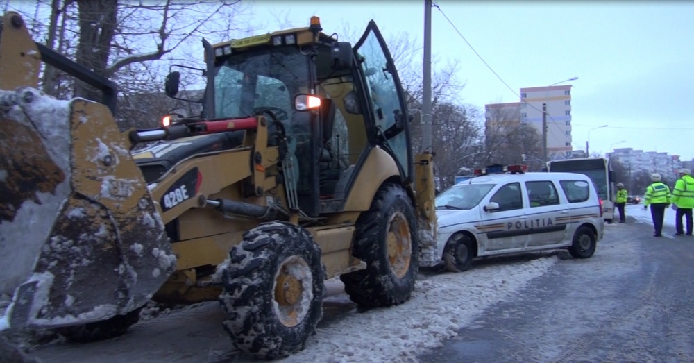 Utilajul a fost implicat in deszapezirea arterei