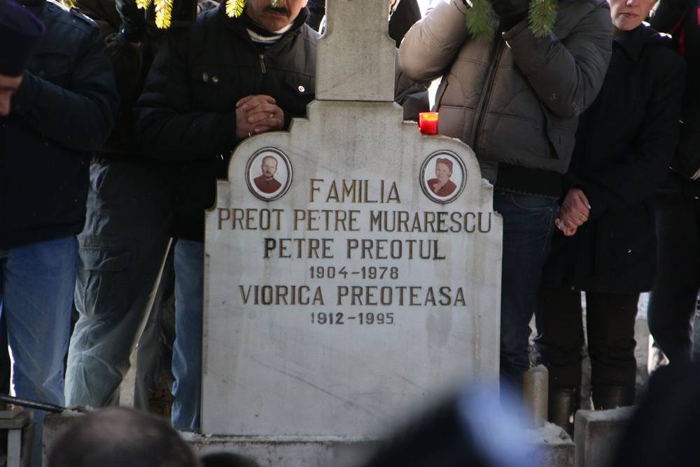 Marioara a fost inmormantata in cimitirul Cernica, langa parintii sai