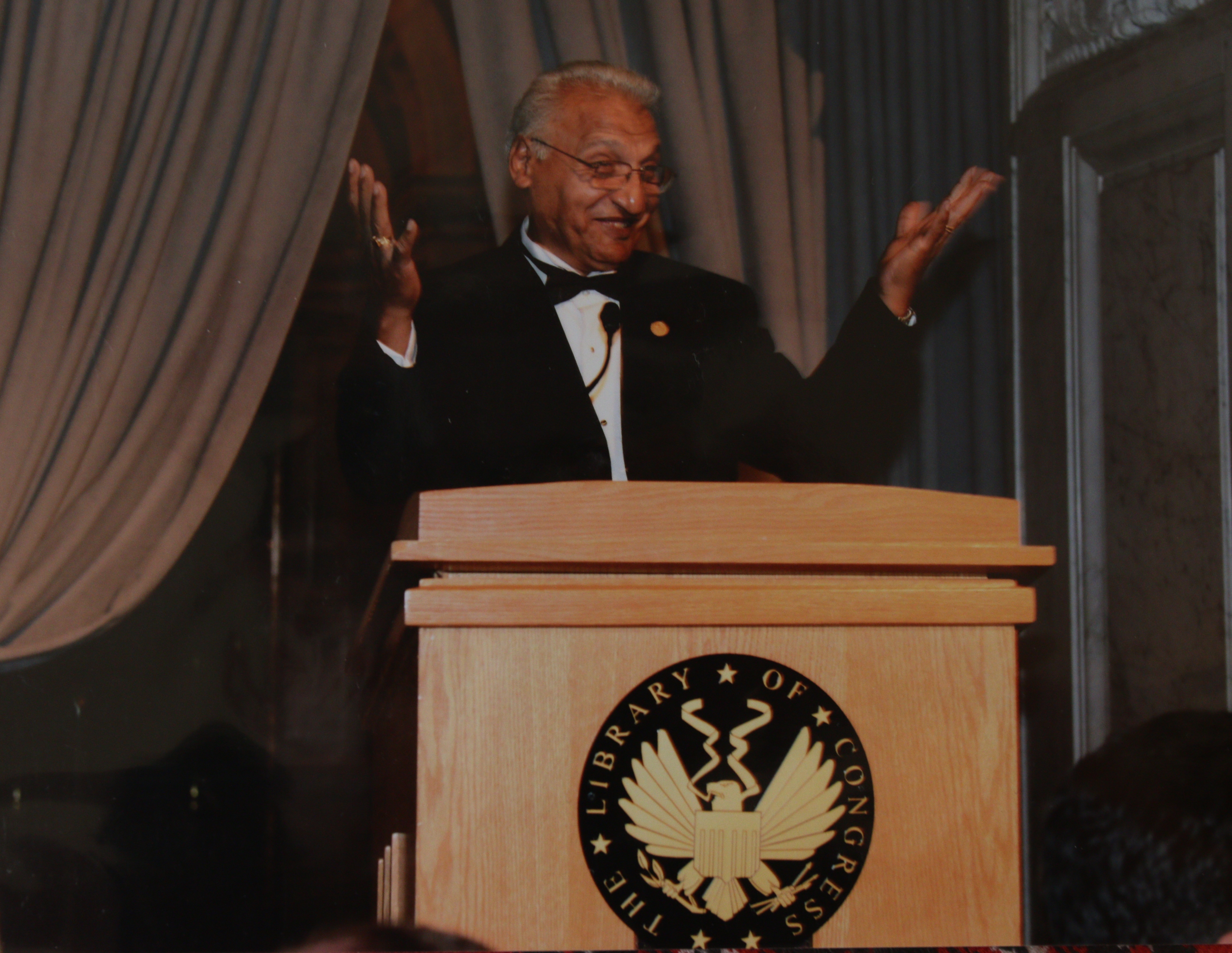 Artistul roman a sustinut un recital la Libraria Congresului, la care a participat si Joe Biden