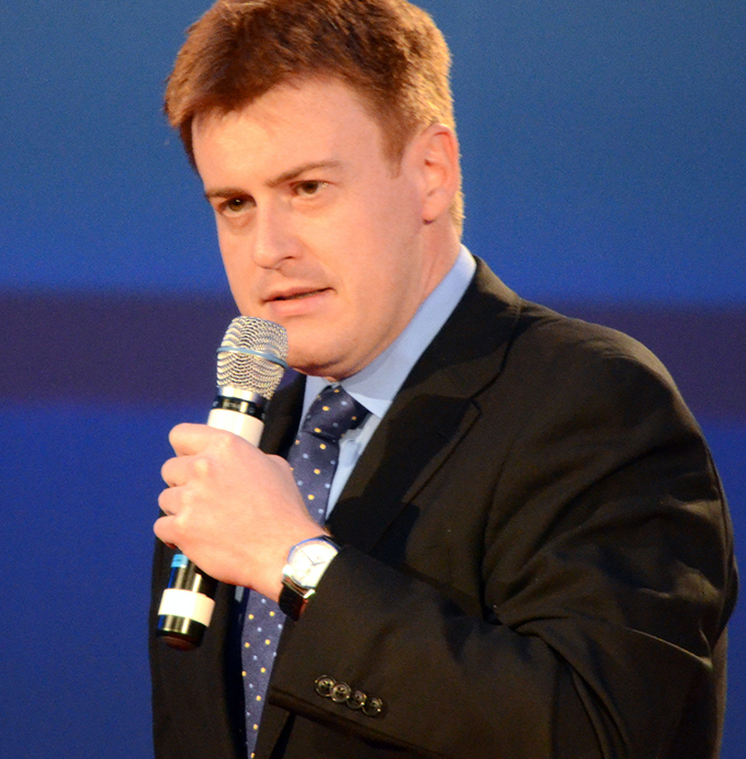 Andrei Postelnicu are 37 de ani si este unul dintre cei mai de succes jurnalisti romani