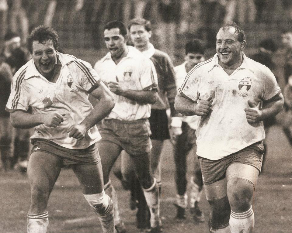 Sportivul a jucat din 1981 pana in 2000, iar in perioada 1995 si 2000 a fost si antrenor si jucator