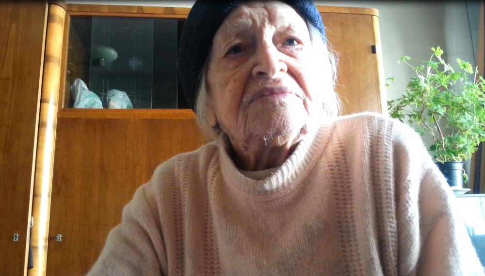 Pe langa bolile batranetii, singuratatea o apasa foarte tare pe Varvara